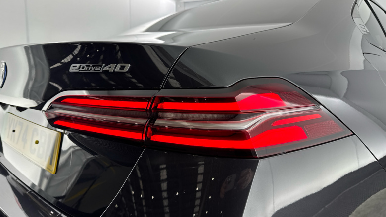 BMW i5 250kW eDrive40 M Sport 84kWh 4dr Auto Tech+/Comf+ Electric Saloon